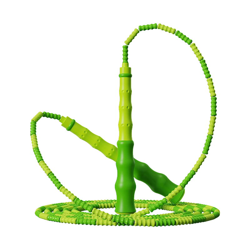 Uczniowie szkoły podstawowej TS-18 zaczynają uczyć się skakania na bambusowej linie